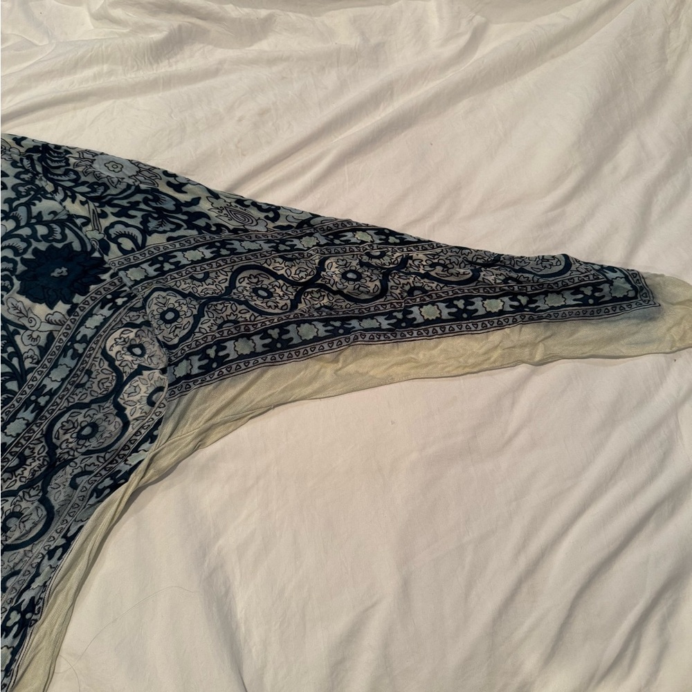 Free People Boho Floral Print Womens Kimono Cover-Up in Navy and Cream - Picture 13 of 13